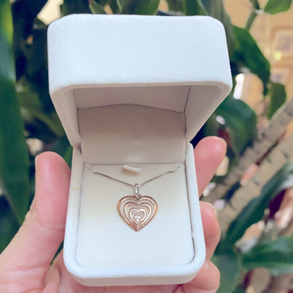 Beautiful Rose Gold Heart Pendant Necklace - Picture 3 of 5